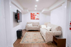 Adorable 3 Bedroom Apartment with Free Parking